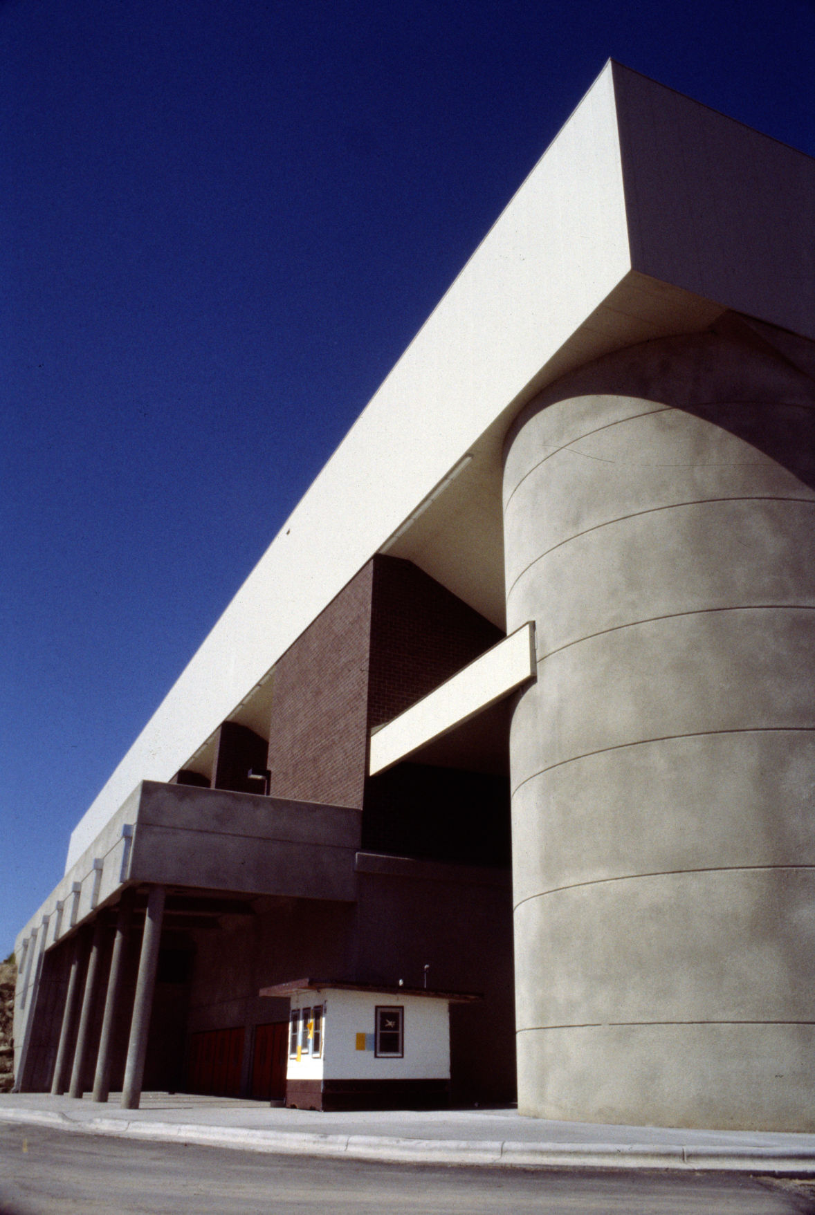 Metra exterior, August 1978